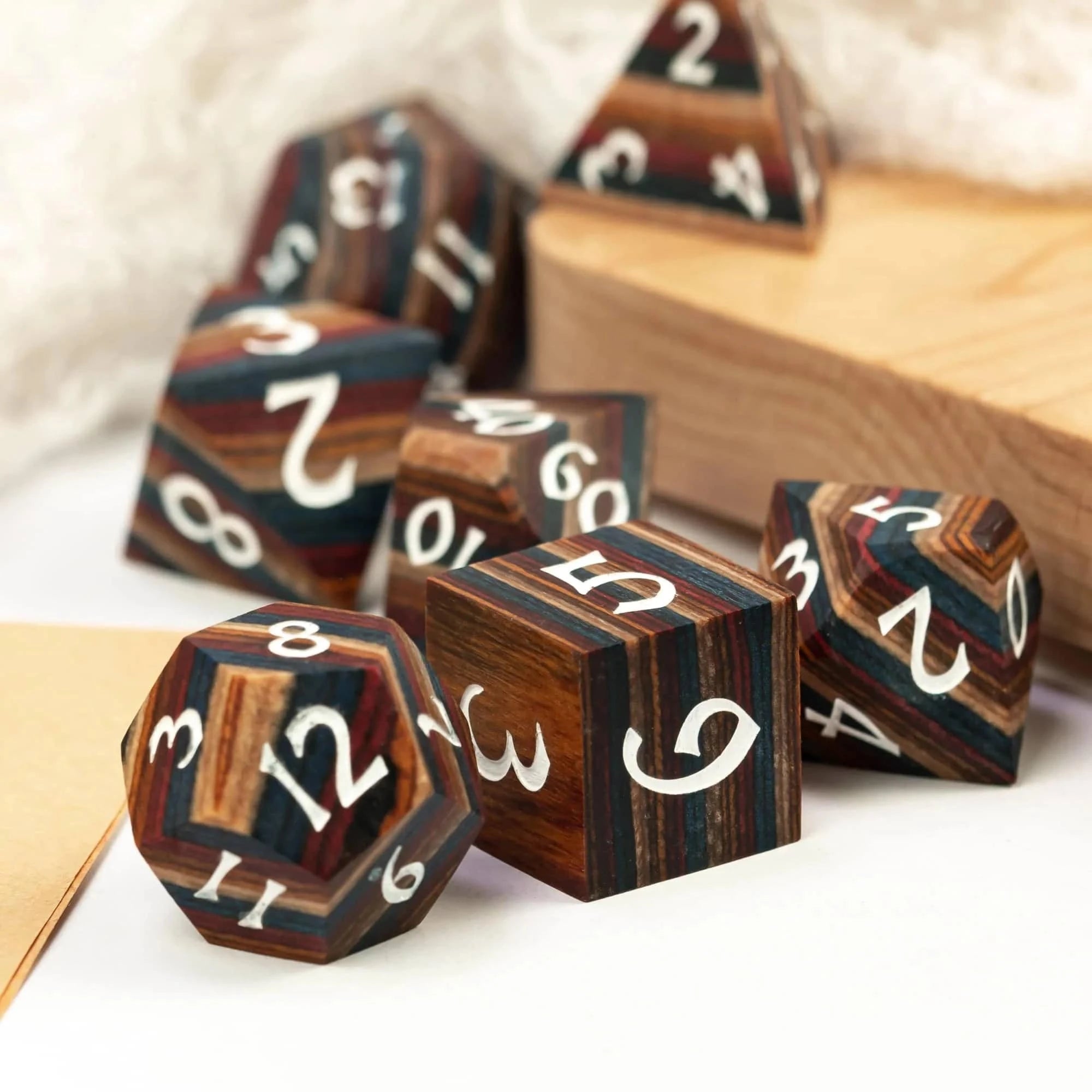 Cusdie DND Wooden Dice Set Unique Stripe D&D Dice 7Pcs D4 D6 D8 D10 D% D12 D20 Polyhedral Games Dice Set for Table Games TRPG - The Adventurer's Chest