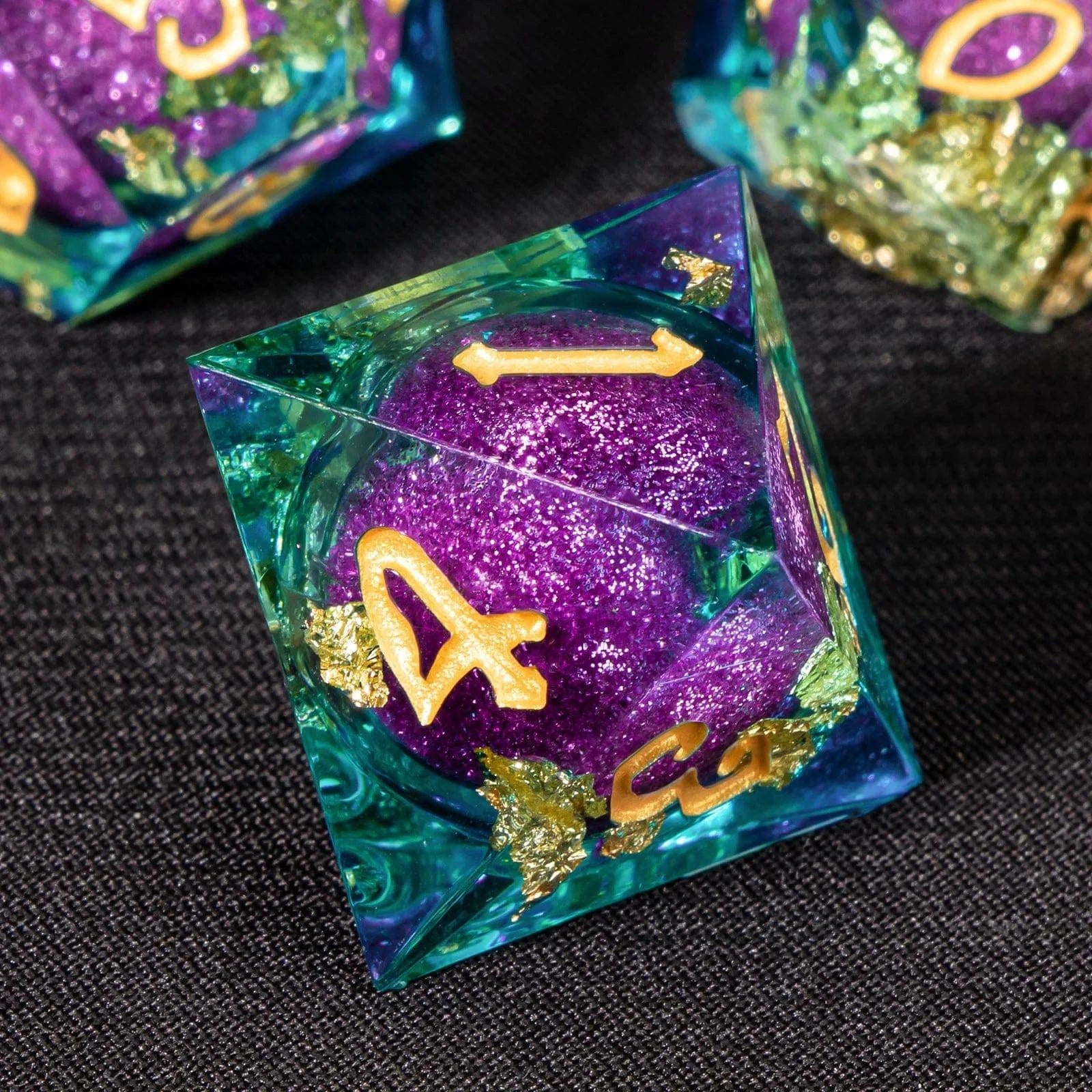 DnD Liquid Core Resin Dice for Dungeons and Dragons, Sharp Edge Resin Dice Polyhedral Dice Gift, D&D Dice RPG Dice, D20 Dice - The Adventurer's Chest