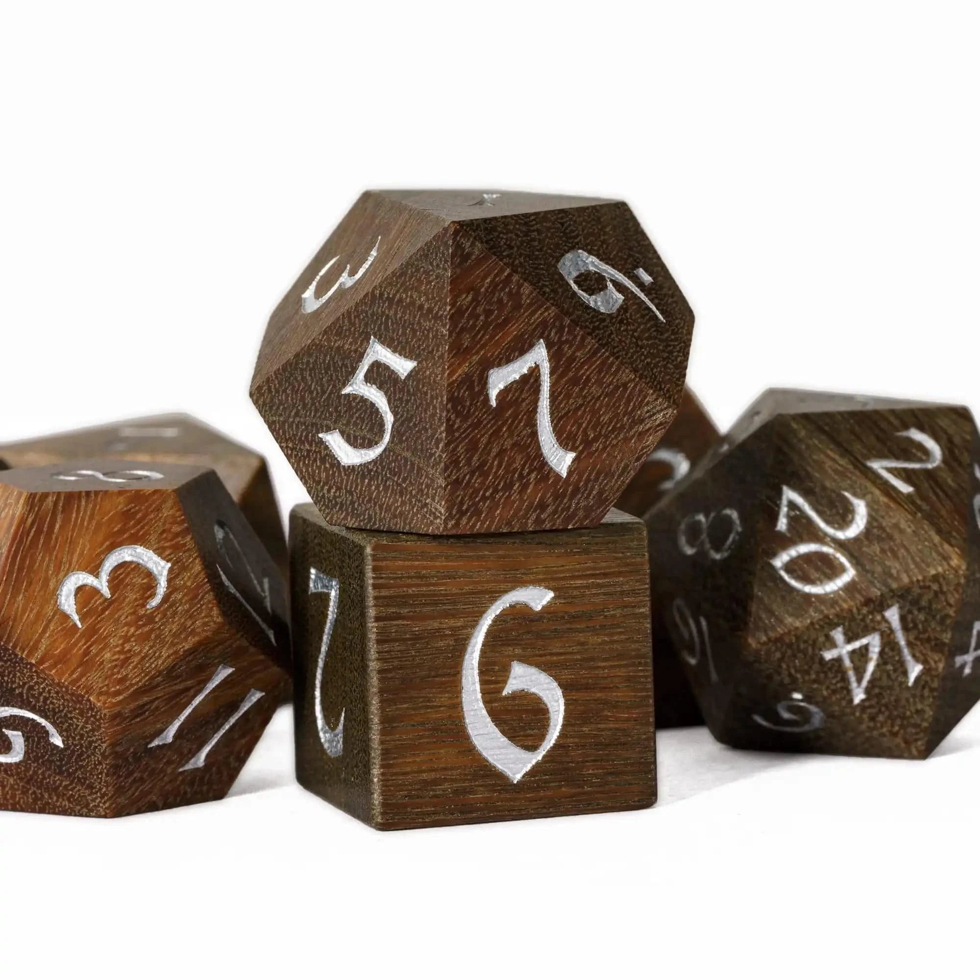 Cusdie DND Wooden Dice Set Unique Stripe D&D Dice 7Pcs D4 D6 D8 D10 D% D12 D20 Polyhedral Games Dice Set for Table Games TRPG - The Adventurer's Chest