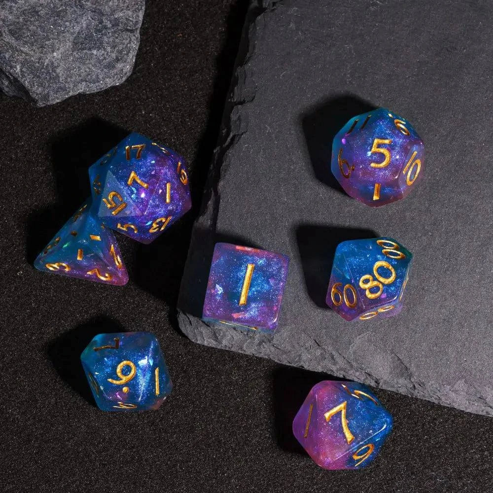 Cusdie New Big Font DnD Dice Set 7Pcs Cut Angle Glitter D&D Dice Resin D4-D20 Polyhedral Dice for Role Playing Game Board Games - The Adventurer's Chest