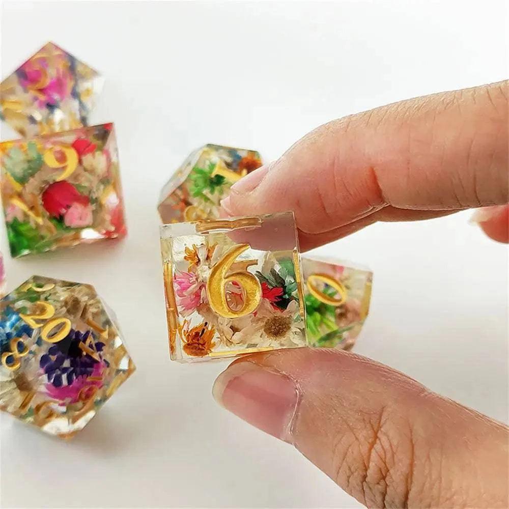 7Pcs Flowers Design Polyhedral Dice Set Transparent Resin Dices Hot Party Table Games Accessories D6 D8 D10 D12 D20 For D&d DND - The Adventurer's Chest