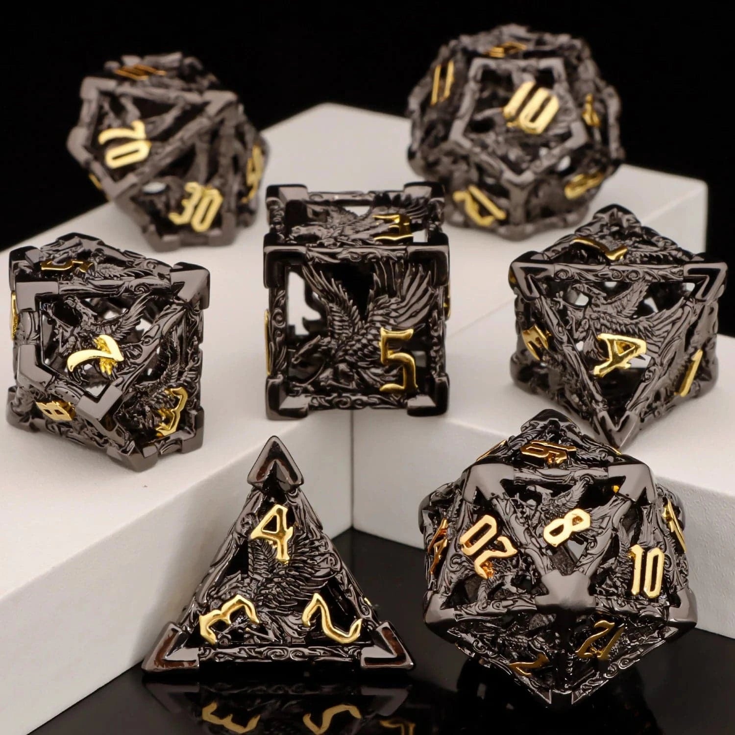 D and D Flowing Sand Sharp Edge Dragon Eye Dnd Resin RPG Polyhedral D&D Dice Set For Dungeon and Dragon Pathfinder Role Playing