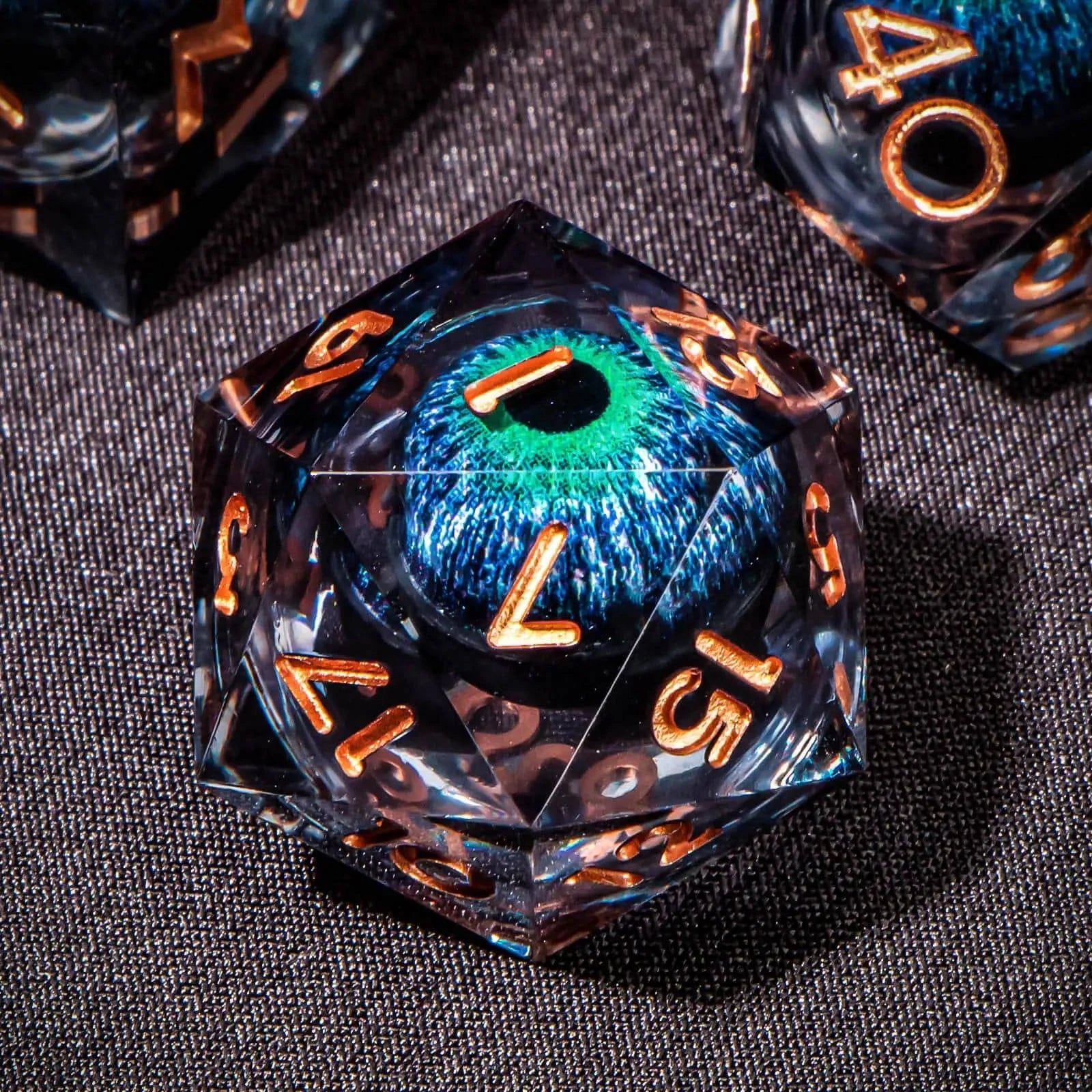 D and D Flowing Sand Sharp Edge Dragon Eye Dnd Resin RPG Polyhedral D&D Dice Set For Dungeon and Dragon Pathfinder Role Playing